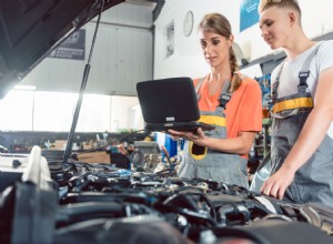 5 abilità automobilistiche essenziali che gli adolescenti devono padroneggiare 
