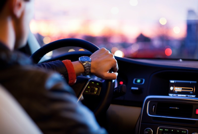Piani di manutenzione auto prepagati:spiegazione di pro, contro e risparmio sui costi 