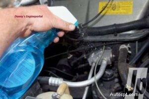 Come rilevare e riparare le perdite di vuoto dell auto in modo sicuro:una guida passo passo 