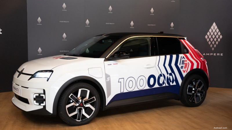 Renault raggiunge i 100.000 veicoli elettrici 5E‑Tech a Douai, evidenziando l eccellenza manifatturiera francese 