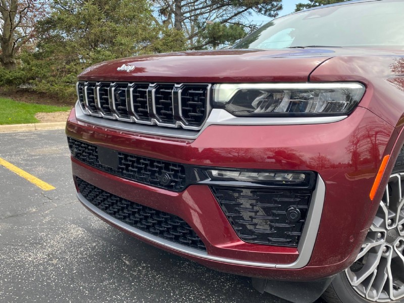 Recensione del Jeep Grand Cherokee Summit 2026:potenza, comfort e prestazioni fuoristrada 