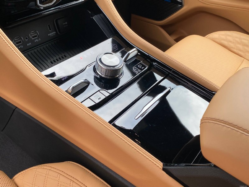 Recensione del Jeep Grand Cherokee Summit 2026:potenza, comfort e prestazioni fuoristrada 