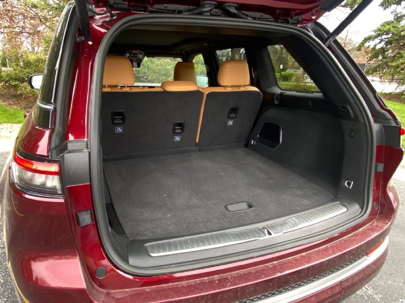 Recensione del Jeep Grand Cherokee Summit 2026:potenza, comfort e prestazioni fuoristrada 