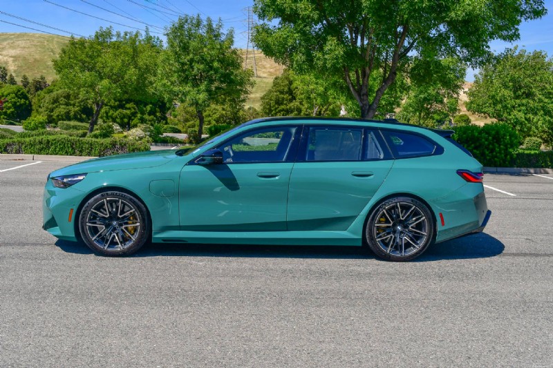 BMW M5 Touring PHEV 2025:recensione di una settimana di prestazioni reali 