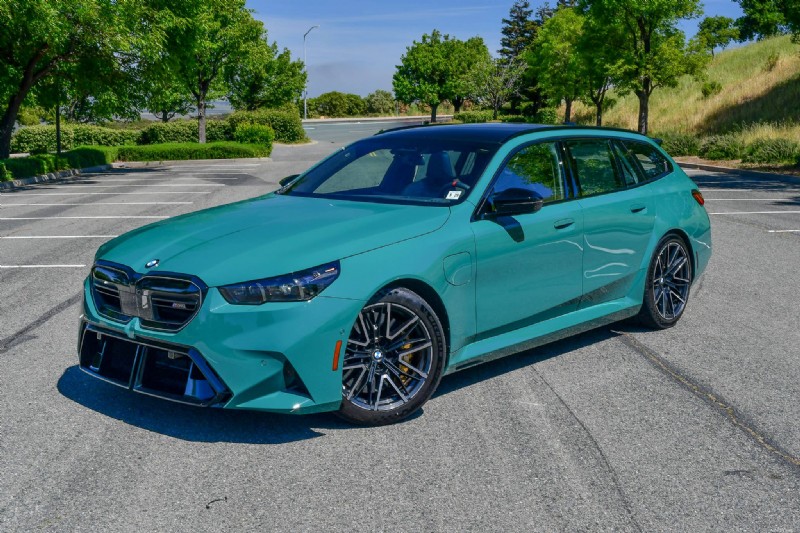 BMW M5 Touring PHEV 2025:recensione di una settimana di prestazioni reali 