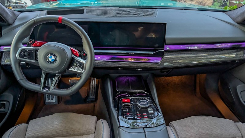 BMW M5 Touring PHEV 2025:recensione di una settimana di prestazioni reali 