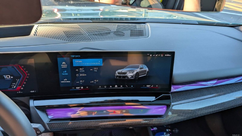 BMW M5 Touring PHEV 2025:recensione di una settimana di prestazioni reali 