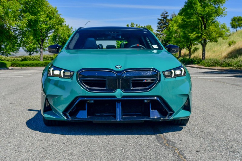 BMW M5 Touring PHEV 2025:recensione di una settimana di prestazioni reali 