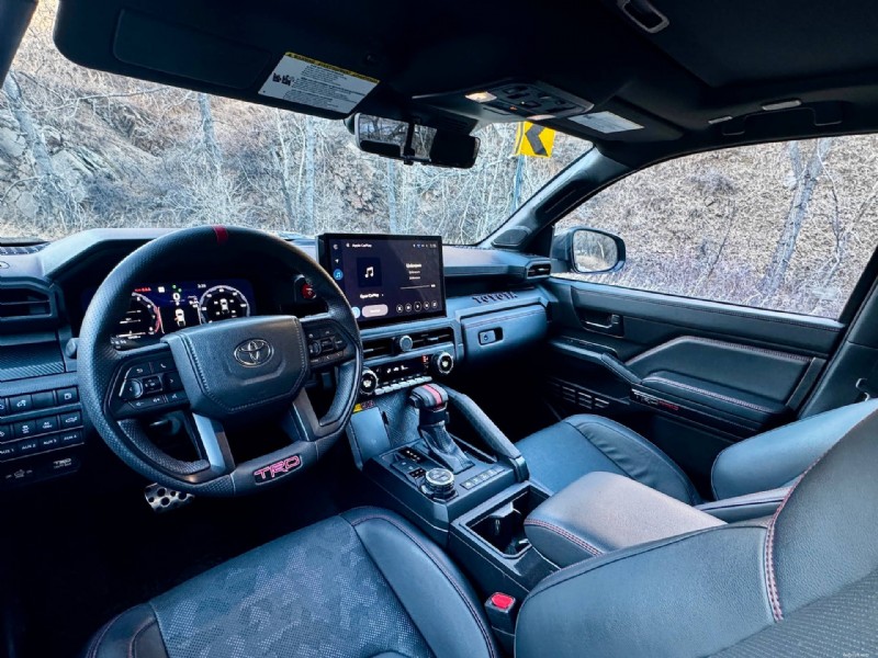 Perché la Toyota Tacoma TRD del 2026 supera la Trailhunter:5 vantaggi chiave 