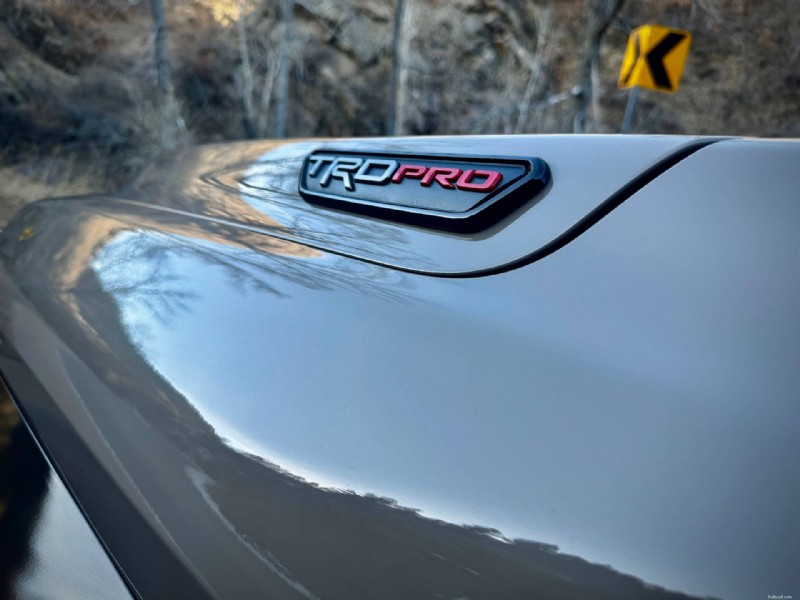 Perché la Toyota Tacoma TRD del 2026 supera la Trailhunter:5 vantaggi chiave 