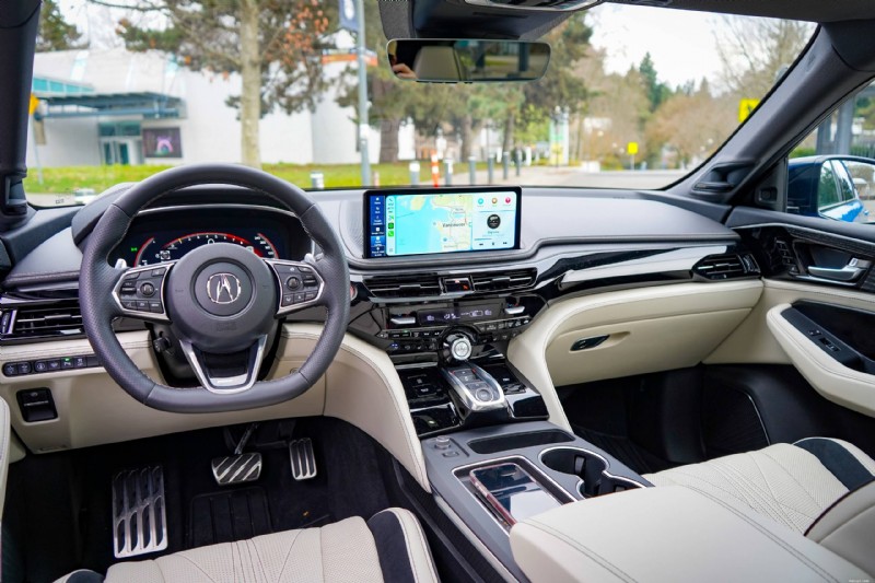 2026 Genesis GV80 Coupé vs Acura MDX Type S:una recensione completa del SUV di lusso 