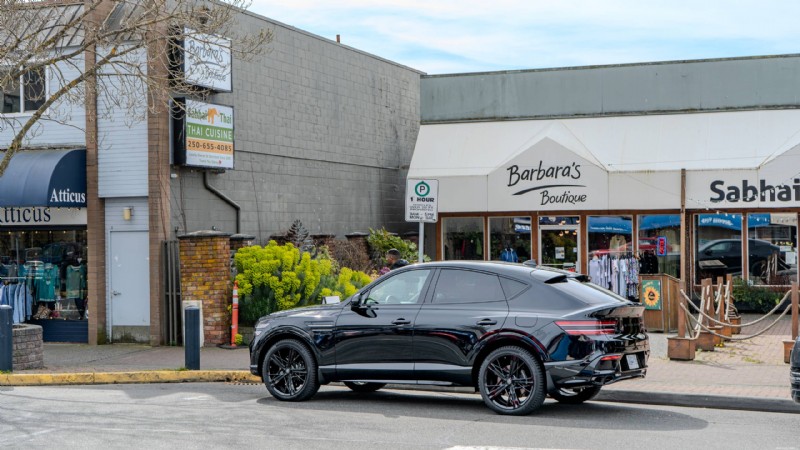 Recensione Genesis GV80 Coupe Prestige Black 2026:lusso, design e prestazioni reali 