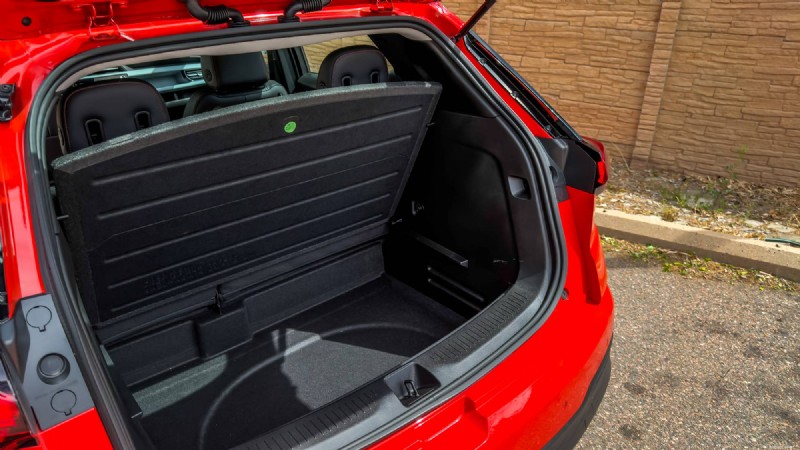 Recensione della Chevrolet Bolt 2027:perché l ultimo modello affronta voci di cancellazione 