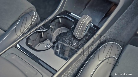 Interni standard della Volvo XC40 Recharge 2022:design e caratteristiche premium 