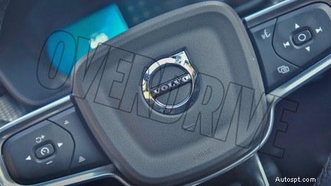 Interni standard della Volvo XC40 Recharge 2022:design e caratteristiche premium 
