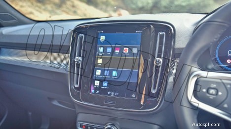 Interni standard della Volvo XC40 Recharge 2022:design e caratteristiche premium 