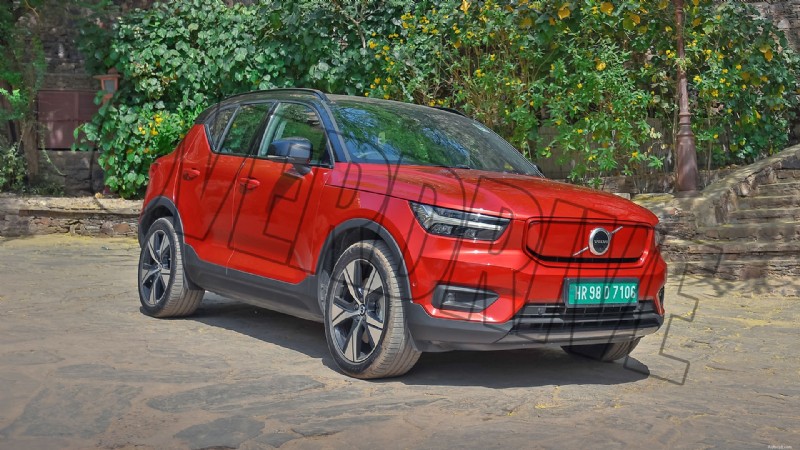 Volvo XC40 Recharge Standard 2022 – Panoramica degli esterni 