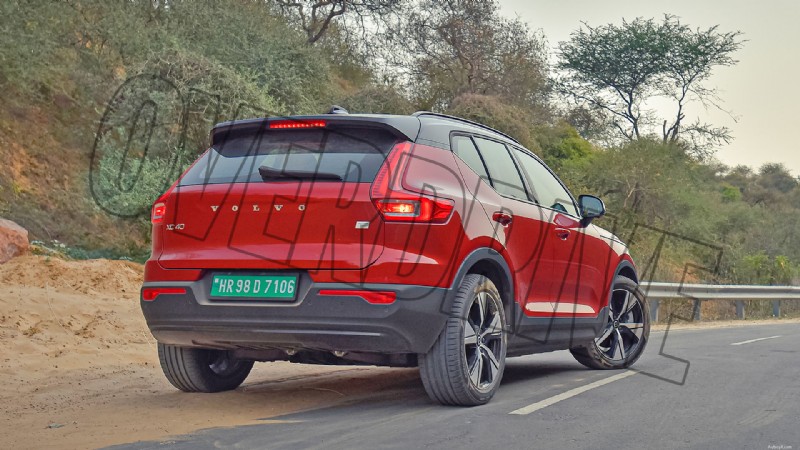 Volvo XC40 Recharge Standard 2022 – Panoramica degli esterni 