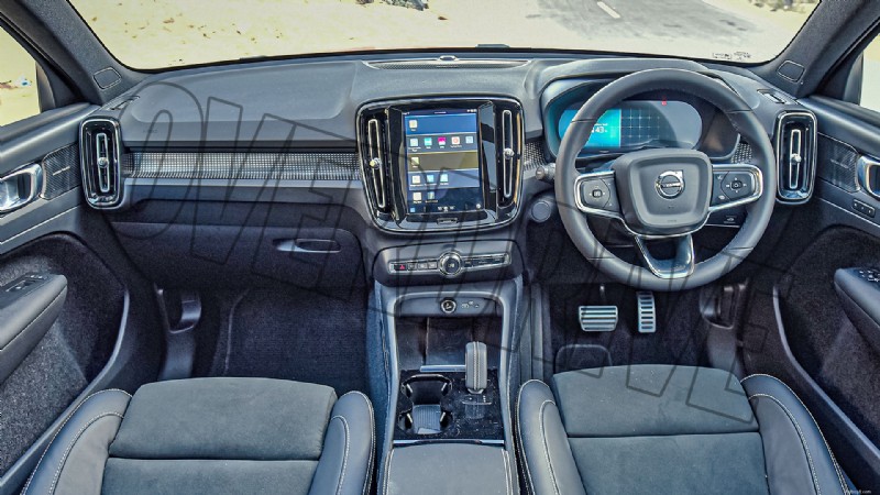 Volvo XC40 Recharge Standard 2022 – Panoramica degli esterni 