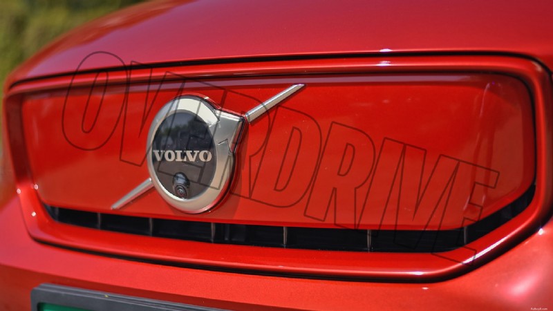 Volvo XC40 Recharge Standard 2022 – Panoramica degli esterni 