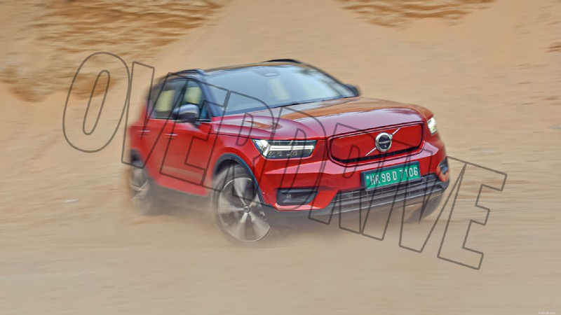 Volvo XC40 Recharge Standard 2022 – Panoramica degli esterni 