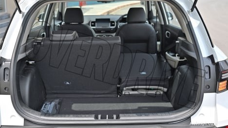 Hyundai Venue 2022 1.2 Kappa MT SX – Recensione degli interni bicolore 