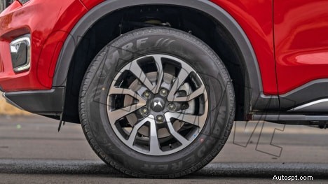 Mahindra Scorpio-N 2022 Z8L benzina – Manuale a 6 marce, esterni eleganti 