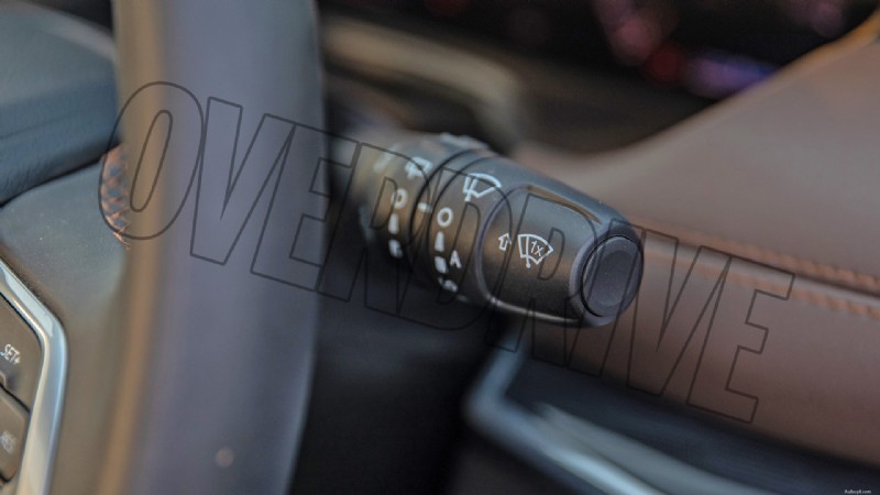 All interno della Jeep Meridian Limited 2022:caratteristiche di lusso e comfort 
