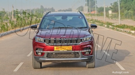 Esplora gli esterni Jeep Meridian 2022 Limited:design premium e prestazioni robuste 