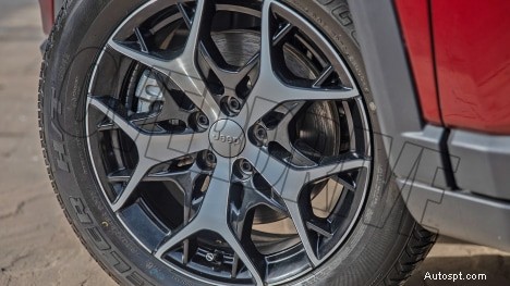 Esplora gli esterni Jeep Meridian 2022 Limited:design premium e prestazioni robuste 