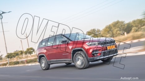 Esplora gli esterni Jeep Meridian 2022 Limited:design premium e prestazioni robuste 