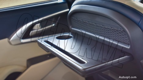 Kia Carens Luxury Plus 2022 – 7 posti, motore da 1,5 litri, interni con cambio automatico a 6 velocità 