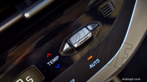 Kia Carens Luxury Plus 2022 – 7 posti, motore da 1,5 litri, interni con cambio automatico a 6 velocità 