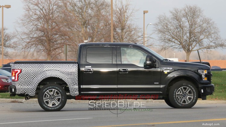 Il prototipo della Ford F‑150 è alimentato da un motore Land Rover Turbo‑Diesel V6 