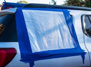 Perché le coperture in plastica sui finestrini delle auto danneggiate non sono sicure 