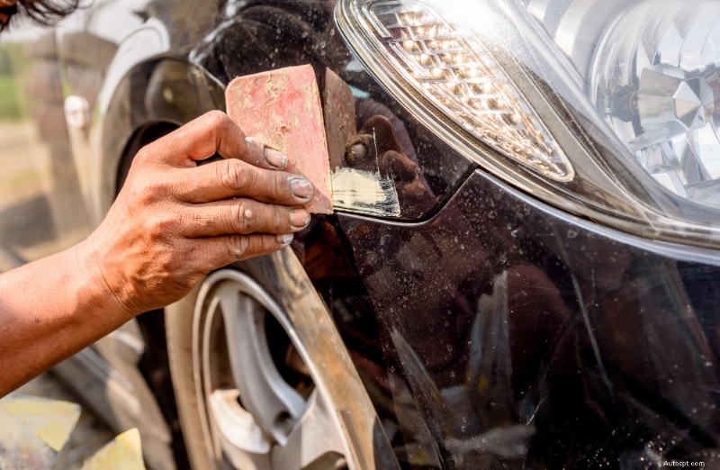 Come riparare scheggiature di vernice sulla tua auto:semplici soluzioni fai-da-te e opzioni professionali 
