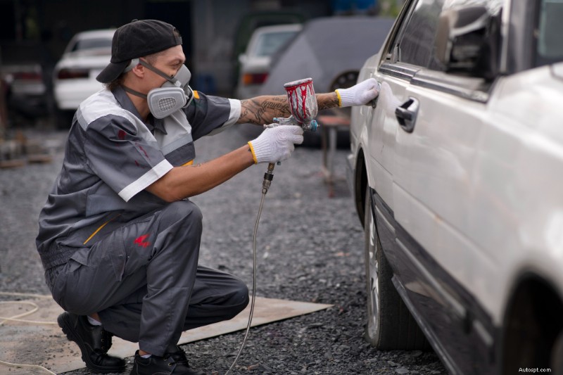 Come riparare scheggiature di vernice sulla tua auto:semplici soluzioni fai-da-te e opzioni professionali 