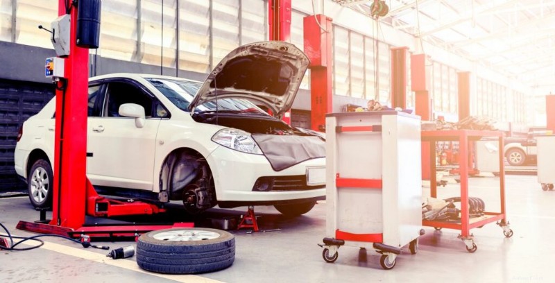 Trova un officina di riparazione auto affidabile a Houston:la tua guida passo passo 