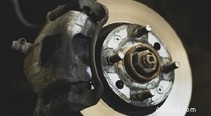 Guida essenziale alla manutenzione e alla sostituzione dei freni dell auto 