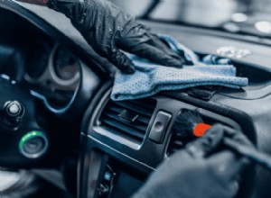 Autolavaggio senz acqua:risultati puliti senza una goccia 