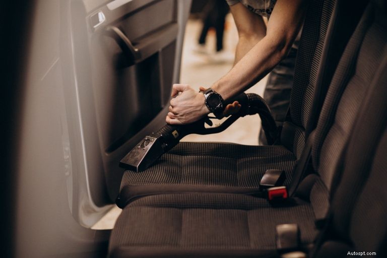 Autolavaggio senz acqua:risultati puliti senza una goccia 