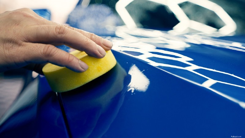 Perché è importante dare la cera alla tua auto:5 vantaggi comprovati 