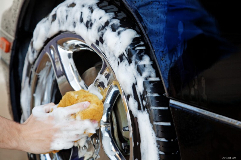 Mantieni la tua auto come nuova:consigli degli esperti per l assistenza a lungo termine 