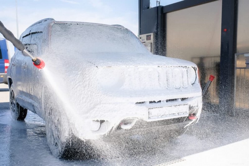 Ottenere una schiuma di neve spessa e uniforme per gli autolavaggi:una guida comprovata 