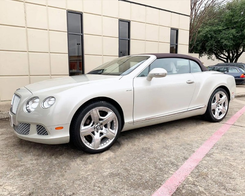 Premier Bentley Service Center di Dallas:riparazioni esperte, prezzi trasparenti e assistenza su misura 