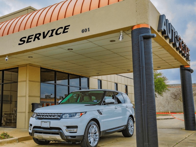 Riparazione della Range Rover di Dallas:cura e manutenzione esperte per i proprietari 