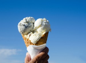 Consegna di gelato premium per gli appassionati di auto 