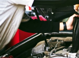 Aumenta la longevità della tua auto:la guida essenziale alla manutenzione regolare 
