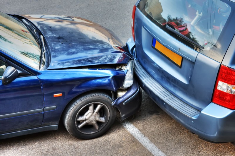 10 passaggi essenziali da intraprendere dopo un incidente automobilistico 