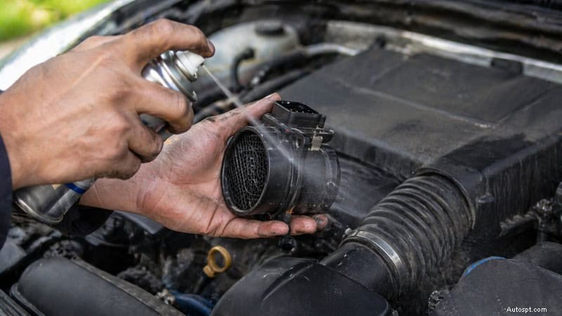 Perché la tua auto perde potenza in accelerazione? Cause comuni e soluzioni comprovate 